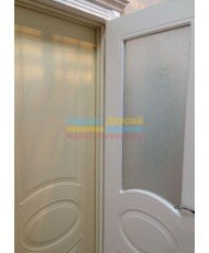Фото установленной Межкомнатная дверь Азалия, со стеклом, цвет Макоре